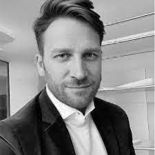 Mark Novinsky's Instagram, Twitter & Facebook