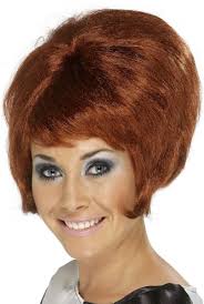 Beehive Hairdo 1960s Mirren Short Hairstyle Demonstrated How To About The Beehive Wigs Fancy Dress Wigs Womens Hairstyles