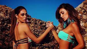 Cecilia ha raggiunto il picco di popolarità partecipando al grande fratello vip, dove ha fatto molto discutere con la sua storia. Belen E Cecilia Fisico Al Top E Vacanze In Barca Da Single