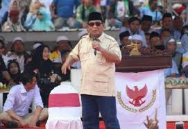 Bukan hanya mirip, namun bisa dikatakan seperti kembar. Goriau Selain Lebih Muda Dan Ganteng Ini Alasan Prabowo Pilih Sandi Jadi Wakil Presiden