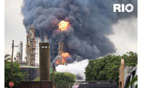 Durban central business district is known for its ample dining options, and you can make a stop by workshop mall and durban city hall while in the area. Pics Engen Refinery Explosion Engulfed In Flames And Black Blue Smoke
