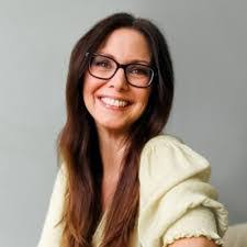 Laura Eichner's Instagram, Twitter & Facebook