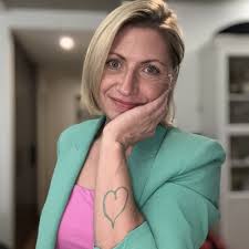 From Masking to Meaning: Aisling Smith