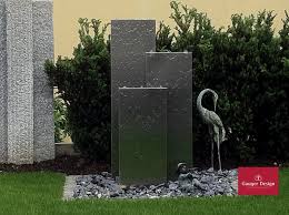 Http Www Designer Brunnen De Edelstahlbrunnen Fletscher 5 Htm Brunnen Garten Gartenbrunnen Wasserspiel Garten