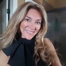 Michelle Winningham's Instagram, Twitter & Facebook