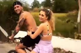 Firstly, stephen bear had appeared on the reality tv series 'shipwrecked: Stephen Bear Georgia Harrison Have Public Split After Cheating Stop Being Polite