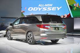 The 2018 Honda Odyssey Made Its Debut At The North American International Auto Show The New Odyssey Has Available Mobil Honda Odyssey Honda Civic Type R Honda