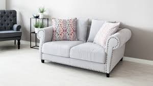Il divano letto è un complemento d'arredo molto importante in una casa, soprattutto quando gli spazi sono ridotti. Divano Letto Piccolo Salvaspazio In Formato Mini Dalani E Ora Westwing