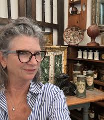 So i have sold some of my beautiful #earlythings 😎#grateful #happyday just  when I was thinking I should go out of business 😂 #iamkim and I am your  ever faithful hardworking #antiquedealer @