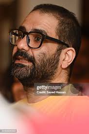 30 Photos & High Res Pictures