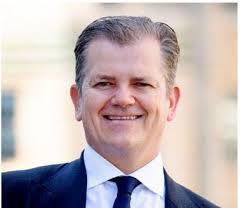 Macquarie goes after bigger business banking share