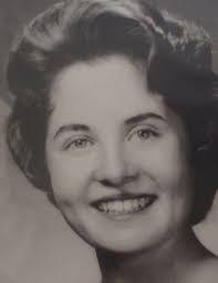 Evelyn Banta's Instagram, Twitter & Facebook