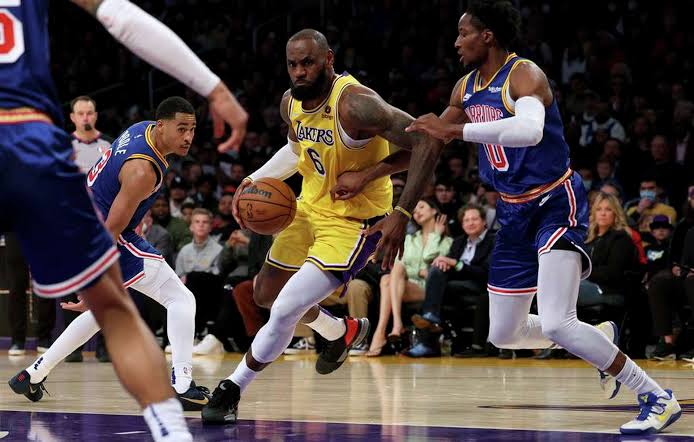 How Warriors got crushed by LeBron James and a worrisome 'losing spirit'
