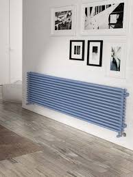 Ein eleganter design heizkörper mit einer flachen und glatten oberfläche. Cascade Horizontal Heizkorper Wohnzimmer Heizkorper Senia Online Heizkorper