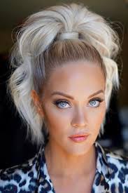 18 Medium Length Hairstyles For Thick Hair High Ponytail Hairstyles Hair Lengths Long Hair Styles