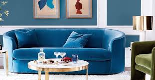 It is matched with yellow velvet pillow and blue carpet with elusive patterns. Found The Best 11 Blue Velvet Sofas Our Editors Love