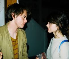 They Are So Cute Love How They Are Dating In Real Life Stranger Stranger Things Natalie Dyer