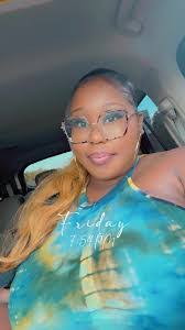 Vonda Davenport's Instagram, Twitter & Facebook