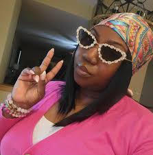 AD) — Now why did y'all let Uncle 'Wine try this? #Ginuwine attempted to  sing #ChrisBrown's “Residuals” at a recent show, and while the spirit was  willing… 😩 the vocals were somewhere