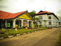 Maktab sultan abu bakar juga dikenali dengan nama english college , ialah sebuah sekolah menengah di johor bahru, johor, malaysia. Shpwofjewbrykm