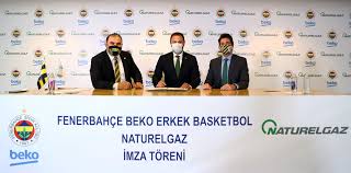 Sınıfa kadar galatasaray lisesi'nde okuyan barış manço babasının vefatının ardından, kendisi de bir selanik göçmeni olduğu. Ailemize Hos Geldin Naturelgaz Fenerbahce Spor Kulubu