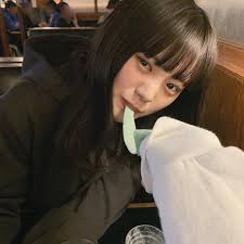 木村なつみ 餌付けされてる この手はだーれだ moezine 餌付けされてる この手はだーれだ natsumikimura 木村なつみ kimuranatsumi natsumikimura ビューティーフォト 前髪ありヘア 女の子の髪