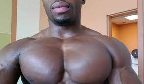 SUPERMUSCULAR BLACK BODYBUILDER - ThisVid.com