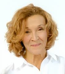 Maxine Potts's Instagram, Twitter & Facebook