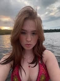 hailey 🌱 (@haileyryann)’s videos with som original