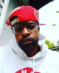 Davida Wright's Instagram, Twitter & Facebook