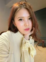 丸兒Karol — [染護] 2017Pantone流行色看過來♕新年變髮圖強珊瑚紅Ｘ藍棕灰漸層染