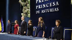 Leonor y los premiados reivindican la esperanza frente a 