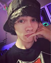 I'm new here! Let's be friends everyone🥺