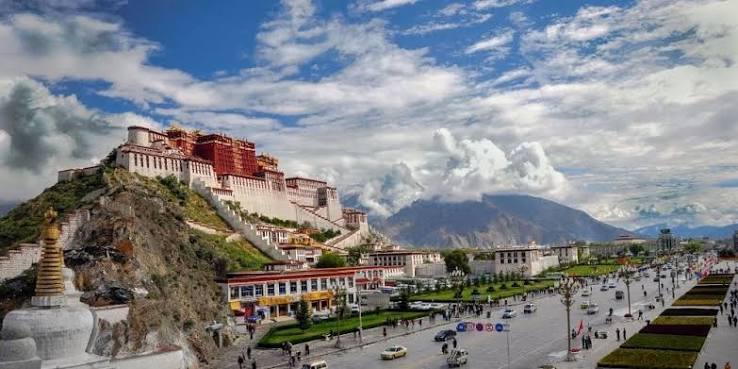 Book Review: Seven Years in Tibet by Heinrich Harrer ⋆ Full Time Explorer