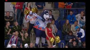 Arena riga má kapacitu 10.300 diváků a kromě zápasů skupiny b bude hostit i finálovou část turnaje. Maskot Rozbil Mobil Ms V Hokeji 2016 Youtube