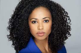 Pick colors to contrast skin tone. How To Dress For Actor Headshots Smart Headshots Tips And Advice