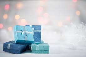 Sebelum menyambut liburan natal dan tahun baru, biasanya diadakan tradisi tukar kado antar sesama rekan kerja di kantor. Hadiah Tukar Kado 50 Ribu Menjelang Natal Ini 6 Hadiah Kekinian Untuk Ide Tukar Kado Tidak Perlu Mahal Tukar Kado Dengan Barang Senilai Rp 50 Ribu Juga Bukanlah Ide Yang Buruk