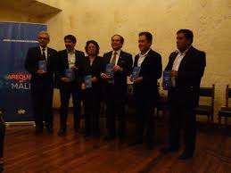 Mario vargas llosa nació en una familia de clase media en la ciudad de arequipa, en el sur del perú en 1936. Arequipa En Mall Jose Luis Vargas Gutierrez Audio De La Presentacion Humanidades