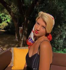 Jennifer katharine gates born on 26th phoebe adele gates are still a student, so when it comes to business we can only talk about her. Phoebe Adele Gates Net Worth 2021 Age Height Bio Family Facts