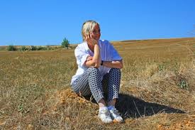 Annemie struyf en wielrenner jurgen van den broeck zijn te gast bij karl vannieuwkerke in vive le maandag 6 april 2020 annemie struyf maakt special: Annemie Struyf Met Eviva Espana Op Een Showbizzsite