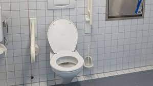 10 trucs pour enlever la rouille dans la cuvette de toilette cuvette toilette enlever la rouille salle de bains pour handicape