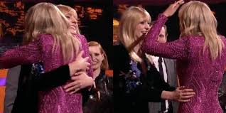 The 3d concert experience' the everett collection. Sophie Turner And Taylor Swift Appear On The Graham Norton Show In The Uk