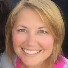 Karen Kaster's Instagram, Twitter & Facebook