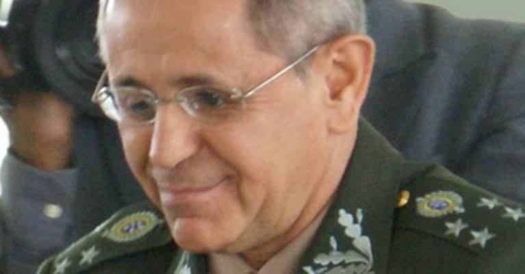 Resultado de imagem para Maynard Marques de Santa Rosa"