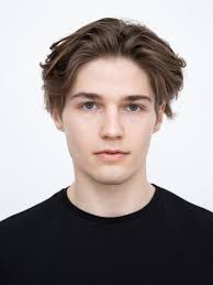 Tidigare har peg skrivit argt om de romansrykten som omgärdar. Filip Lamprecht Lemanagement