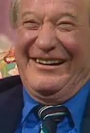 Lisa Hallgren's Instagram, Twitter & Facebook