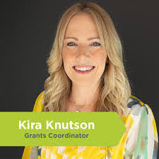 Kara Knutson's Instagram, Twitter & Facebook