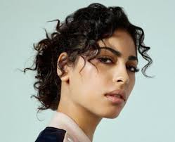 Get to know the talented star here. Elite Cast Season 1 Carla