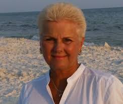 Karen Lunde's Instagram, Twitter & Facebook