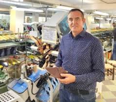 Cel mai apropiat magazin haine, incaltaminte și accesorii din vicovu de sus și împrejurimi(4). Marelbo ProducÄtor Roman De IncÄlÈÄminte Din 1984 Din Vicovu De Sus Ètiri Din Bucovina